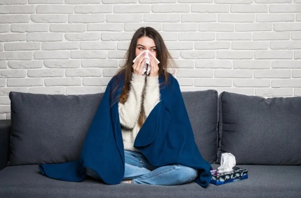 Nhiễm Omicron có dấu hiệu gì, trải qua những giai đoạn nào?-2