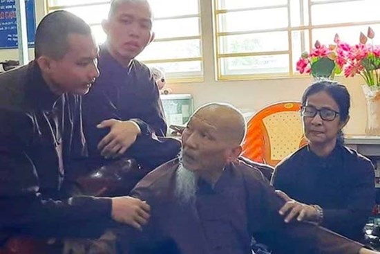 Chân dung ông Lê Tùng Vân, người ở Tịnh thất Bồng Lai vừa bị khởi tố tội loạn luân