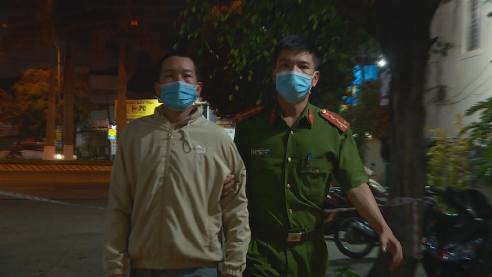 Bắt giữ thanh niên yêu cháu gái lớp 8-1