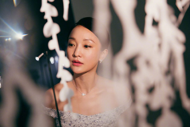 9 câu nói về tình yêu thấm từng chữ của nữ Hoa đán không tuổi, nghe có vẻ ngốc nghếch nhưng lại tự do và đơn giản-9