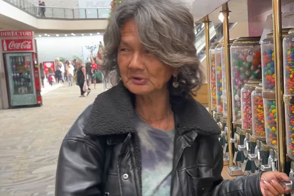 Thúy Nga vui run người khi vô tình gặp lại ca sĩ Kim Ngân-3