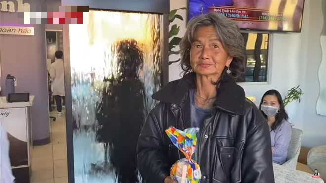 Kim Ngân hiện tại rất khỏe, ăn diện, biết dùng mỹ phẩm, đầu tóc chải chuốt-1