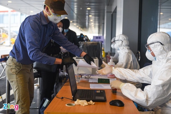 Bộ Y tế: Nguy cơ Omicron lây lan ra cộng đồng là rất lớn-1