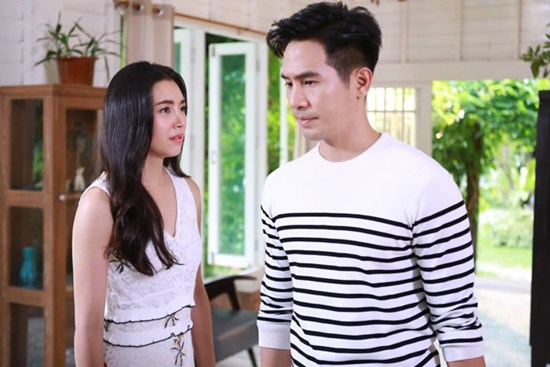 Giành quyền nuôi con đuổi vợ ra đường, ngày con kết hôn vợ cũ đến gửi tôi chiếc phong bì với ẩn ý: 