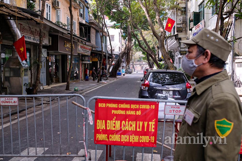 Hà Nội: Phong tỏa một đoạn phố Hàng Vải liên quan 3 ca F0-8