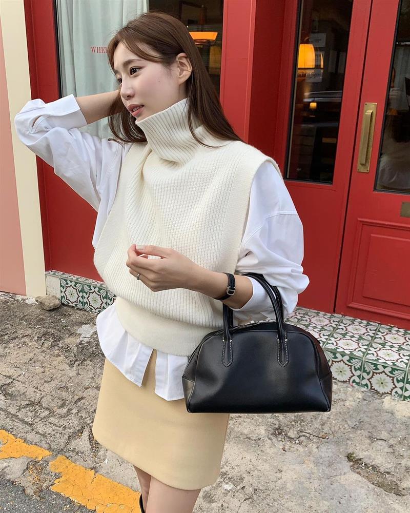 4 kiểu chân váy ngắn nhất định nên sắm để style Tết Nhâm Dần thật trẻ trung, sang chảnh-1