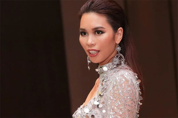 Mới tậu căn hộ 14 tỷ chưa lâu, Hà Anh tiếp tục khoe combo trên hột xoàn, dưới sổ đỏ đầu năm mới-9