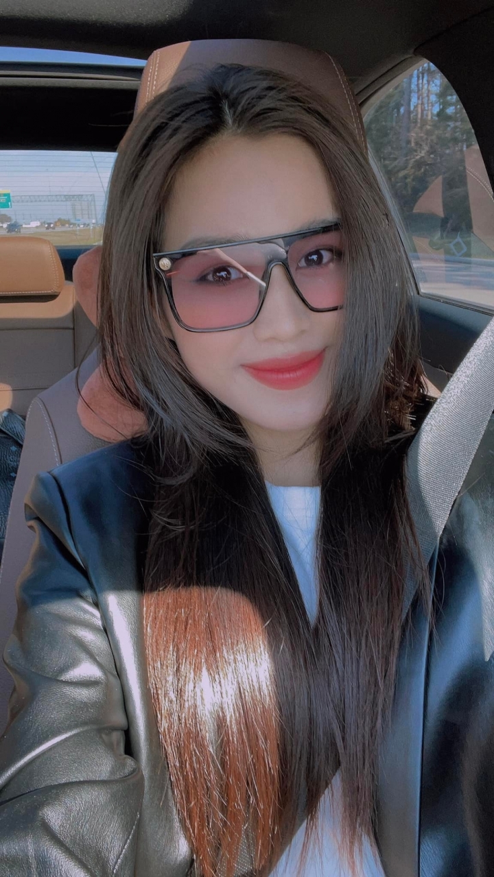 Hoa hậu Đỗ Thị Hà tái xuất rạng rỡ sau khi âm tính với SARS-CoV-2-3