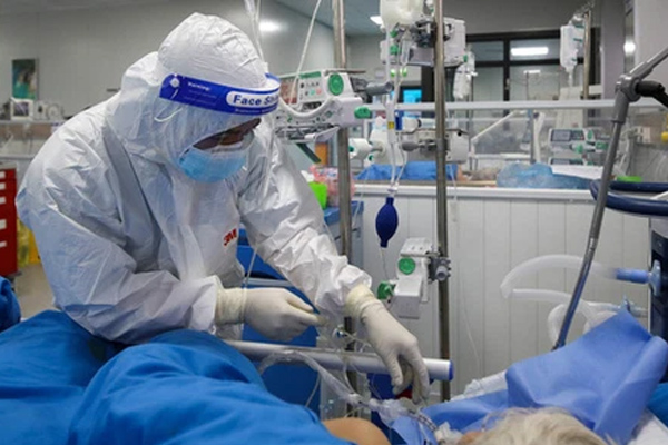 Hà Nội: Gần 3.000 ca mắc mới mỗi ngày, những quận/ huyện nào có nhiều F0 nhất?-2