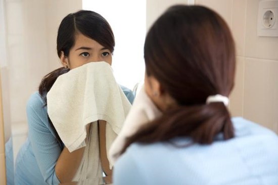 Khăn mặt chỉ cần 3 ngày không giặt là đã bị dính và có mùi hôi? Áp dụng mẹo nhỏ này, sau khi giặt sẽ sạch hơn khăn mới