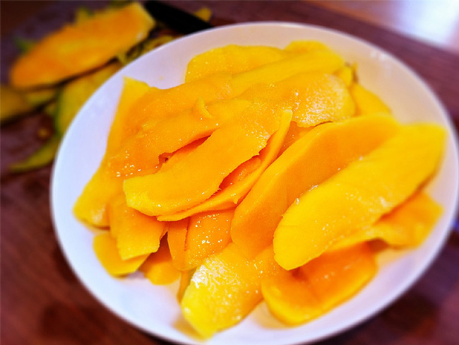 Sắp Tết rồi, lấy ngay nồi chiên không dầu ra làm món xoài sấy dẻo: Thao tác đơn giản mà vừa ngon vừa tiết kiệm-3