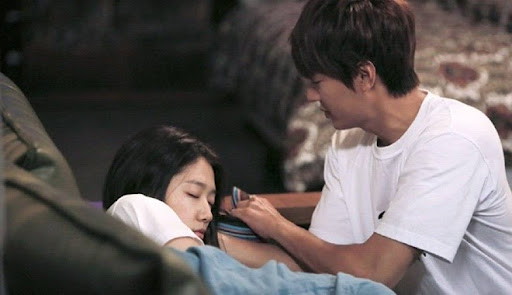 Vợ hấp hối, anh trai vẫn đi xả stress rồi đưa cô gái trẻ măng về dự tang lễ, cả nhà tôi cấm thì mẹ vợ anh lại bênh vực-2