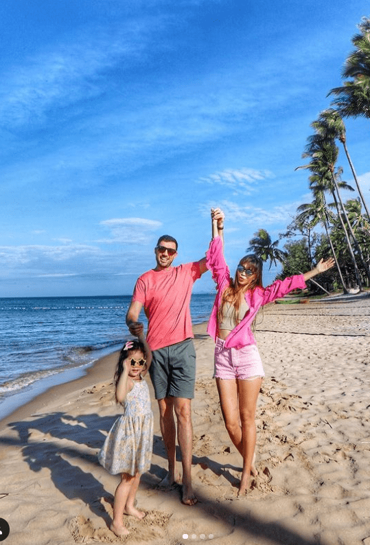 Mới tậu căn hộ 14 tỷ chưa lâu, Hà Anh tiếp tục khoe combo trên hột xoàn, dưới sổ đỏ đầu năm mới-8