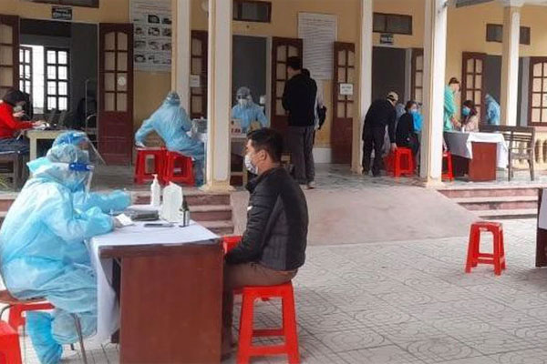 Sắp chạm mốc 70.000 ca mắc trong đợt dịch thứ 4, Hà Nội thay đổi chiến lược phòng chống dịch thế nào?-5