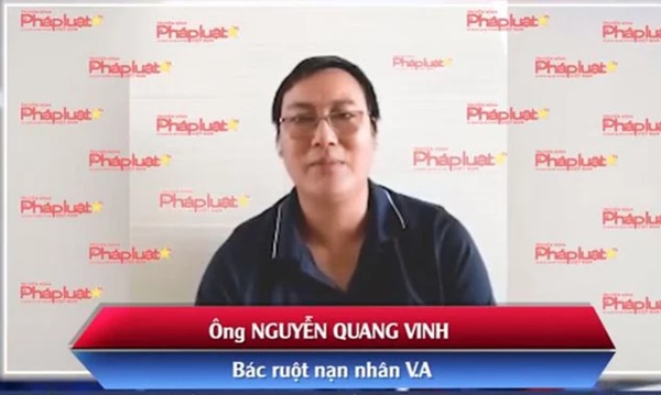 Câu hỏi ám ảnh của mẹ V.A khi nhận diện bé ở nhà tang lễ: Con gái đang ngủ phải không?-1