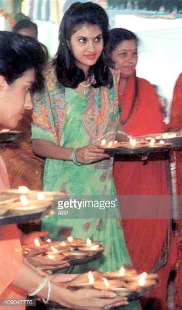 Cuộc đời lột xác sau 20 năm của cô gái xinh đẹp từng mang danh tội đồ khiến Thái tử Nepal thảm sát cả gia đình vì không được yêu-4