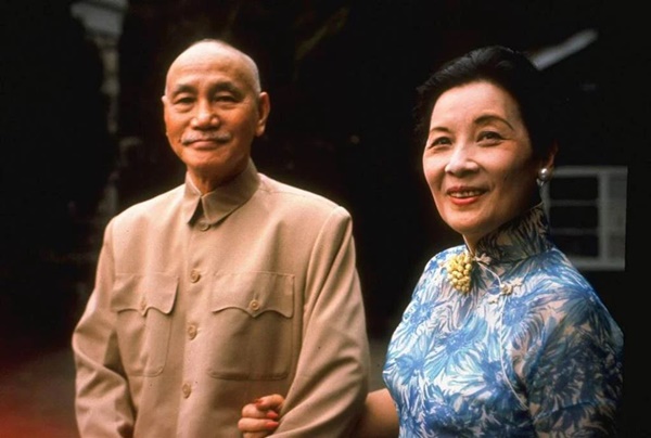 Tống Mỹ Linh sống đến 106 tuổi mà răng vẫn chắc, da vẫn hồng hào: Bí quyết nằm ở bát cháo rẻ bèo mà bà ăn mỗi sáng-1