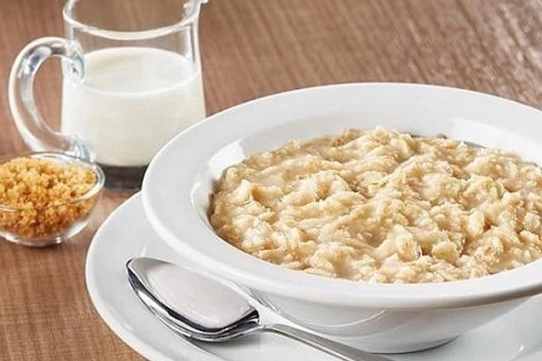 Tống Mỹ Linh sống đến 106 tuổi mà răng vẫn chắc, da vẫn hồng hào: Bí quyết nằm ở bát cháo rẻ bèo mà bà ăn mỗi sáng-3