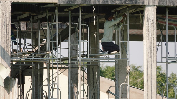 Hàng xóm sát vách Tịnh thất: 7 năm qua họ sống biệt lập, các chú tiểu chỉ thấy qua tivi-8