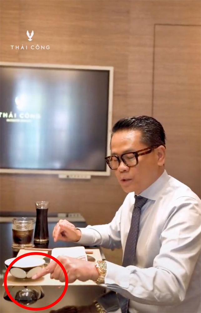 Thái Công chia sẻ về bữa ăn trưa như một vương giả, người xem bình luận một câu: Chắc tại em nghèo nên nhìn cuộc sống anh rối ren quá”-3