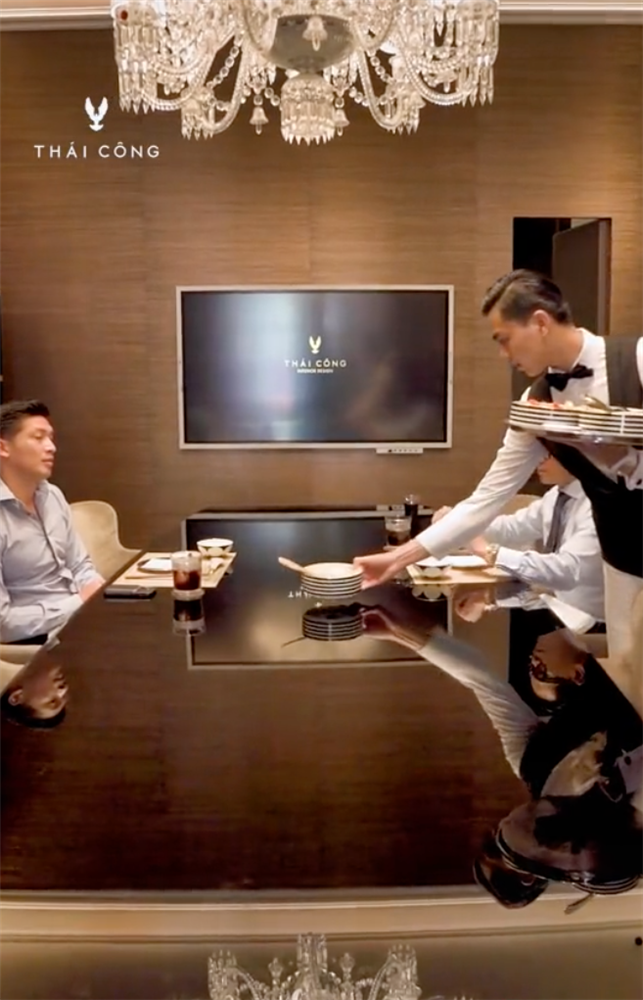 Thái Công chia sẻ về bữa ăn trưa như một vương giả, người xem bình luận một câu: Chắc tại em nghèo nên nhìn cuộc sống anh rối ren quá”-8