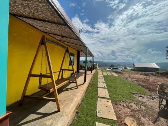 Do dịch Covid-19 phải cách ly ở Lâm Đồng, đôi vợ chồng trẻ chi tiền cải tạo nơi ở thành góc sống ảo ai cũng mê-7