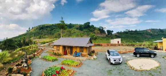 Do dịch Covid-19 phải cách ly ở Lâm Đồng, đôi vợ chồng trẻ chi tiền cải tạo nơi ở thành góc sống ảo ai cũng mê-8