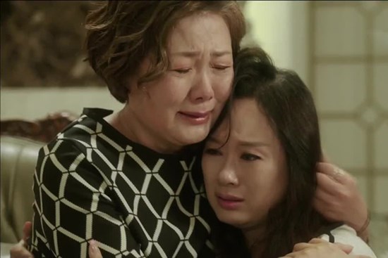 Cả đêm tâm sự với mẹ kế của bạn trai, nghe xong tôi vừa thương bà vừa đắn đo muốn huỷ hôn
