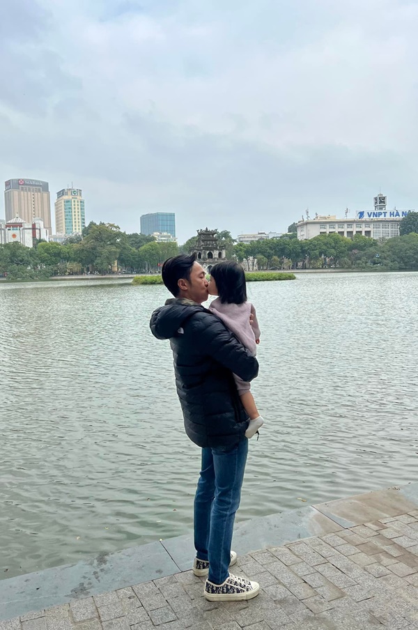 Cường Đô La chuẩn ông bố của năm, chăm chiều con gái Suchin hết mực, việc nhẹ không lương mà vẫn hết mình!-2