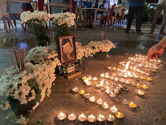 Xôn xao trang nhật ký nhàu nát đẫm nước mắt nghi của bé gái 8 tuổi bị mẹ kế bạo hành đến chết: Con muốn được mẹ ôm ấp, con đau lắm-2