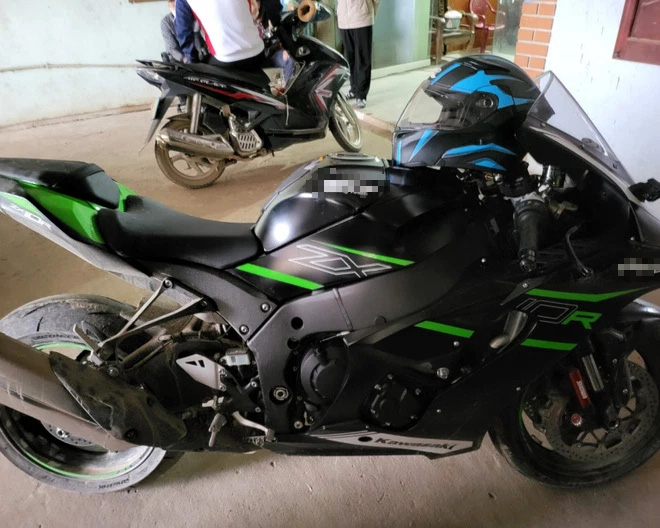 Lời kể của nhân viên showroom bán xe cho gã thanh niên cướp ngân hàng: Bình tĩnh mua hàng, trả đủ 700 triệu rồi lái xe về-2