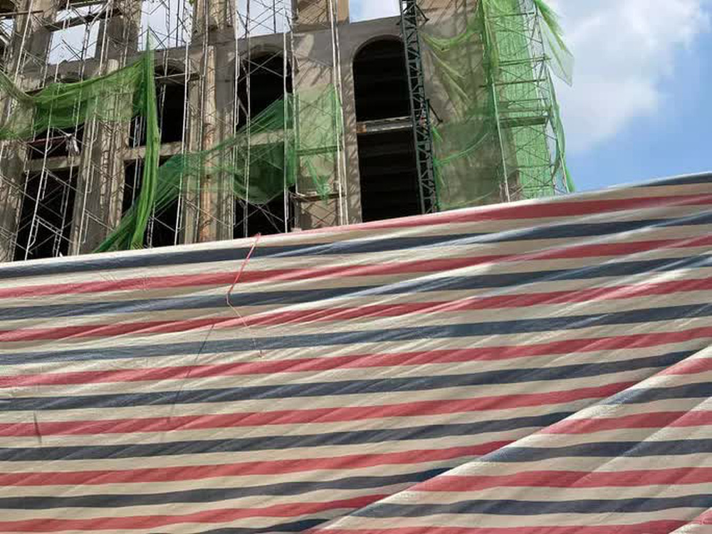 TP. HCM: 4 người rơi xuống đất, 2 người tử vong tại chỗ-2