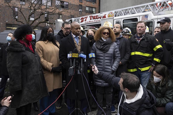 Cháy chung cư ở thành phố New York (Mỹ) khiến 19 người tử vong, bao gồm 9 trẻ em-10