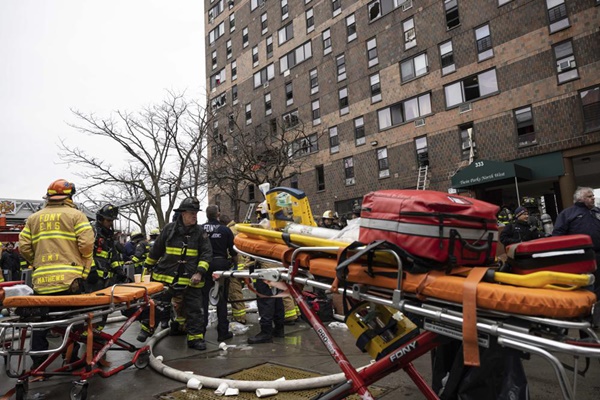 Cháy chung cư ở thành phố New York (Mỹ) khiến 19 người tử vong, bao gồm 9 trẻ em-3