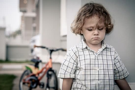 Trẻ thường xuyên bị la mắng có thể để lại 5 di chứng tồi tệ về tinh thần và thể chất, cái thứ 4 là đáng sợ hơn cả-2
