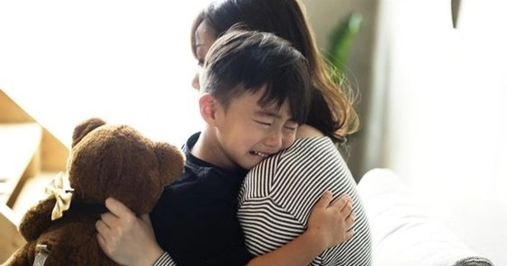 Trẻ thường xuyên bị la mắng có thể để lại 5 di chứng tồi tệ về tinh thần và thể chất, cái thứ 4 là đáng sợ hơn cả-4