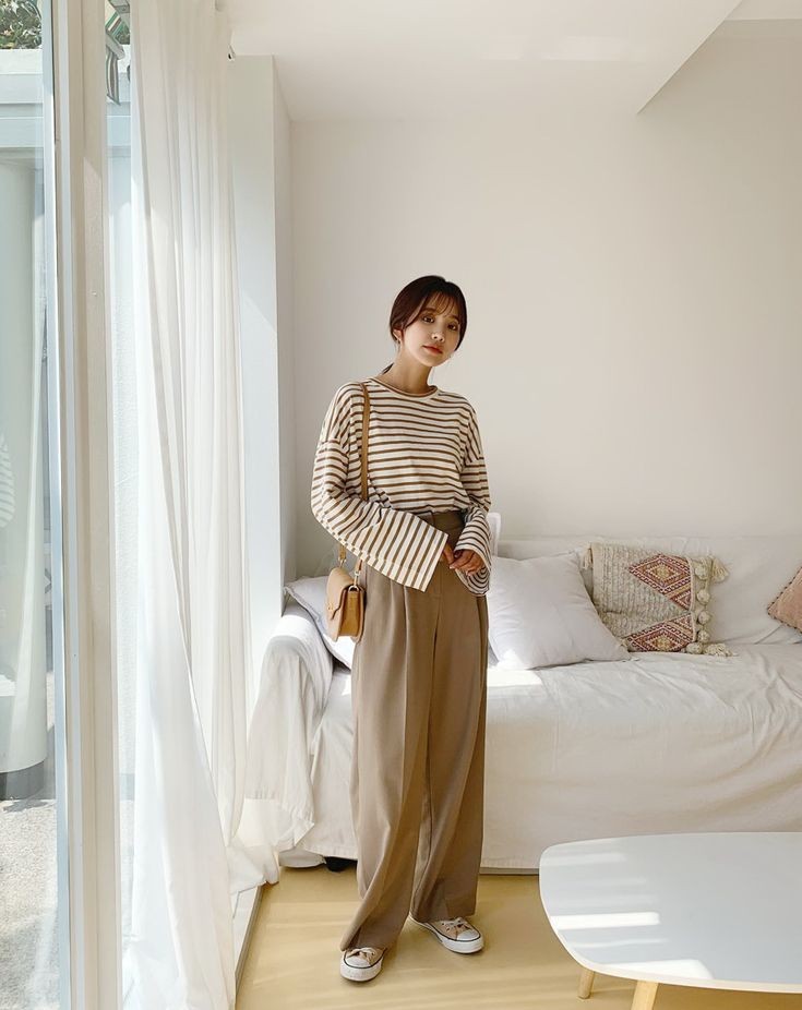 Diện quần ống rộng bị chê rườm rà chẳng oan, muốn chữa cháy thì phải học ngay 7 cách dưới đây-31