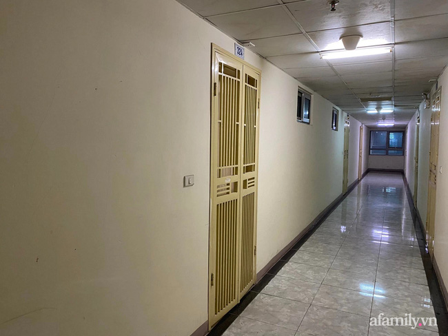 Từ vụ 3 kẻ lạ mặt xông vào tận căn hộ khống chế chủ nhà cướp tài sản: Cư dân HH Linh Đàm thận trọng đóng kín cửa, cảnh giác người ra vào-2