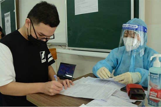 TPHCM sẵn sàng kế hoạch tiêm vaccine COVID-19 cho trẻ 5-11 tuổi