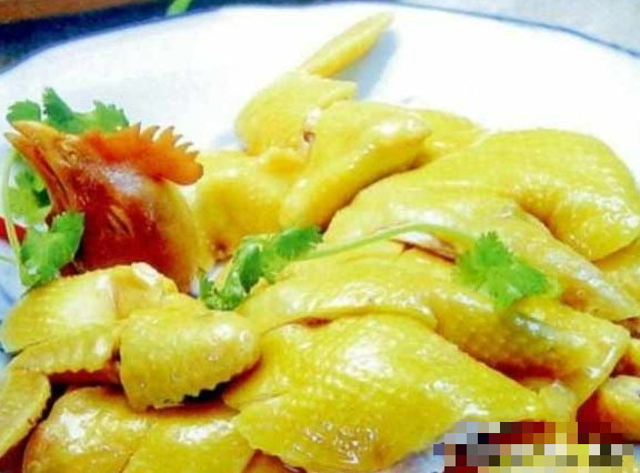 Luộc gà bằng nước nóng hay nước lạnh? Làm sai bảo sao gà không thơm, mềm-1