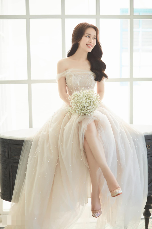 Nữ MC sở hữu nhan sắc xinh nhất nhì VTV, khoe bộ ảnh cưới nhưng danh tính chú rể vẫn không được tiết lộ-2