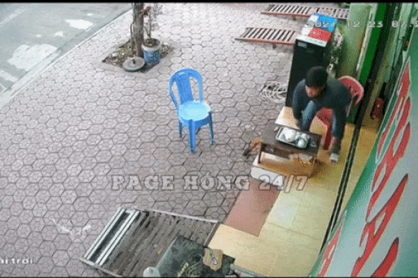Bé gái bị bầy chó 5 con xâu xé, giây phút giằng co tại hiện trường khiến tất cả nghẹt thở-2
