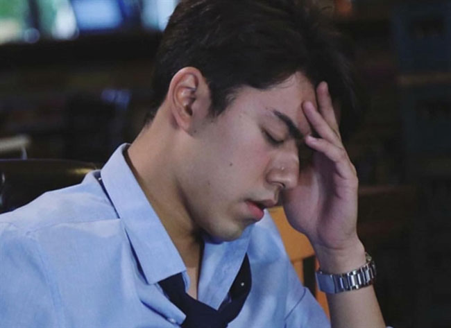 Đêm tân hôn, vợ tôi nhận một cuộc gọi điện thoại và biến mất, 3 năm sau tình cờ gặp lại, tôi giận dữ tát cô ấy-1