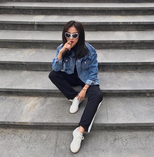 Học song Hà Hà Hồ - Hà Tăng mix đồ Tết chất ngất với áo khoác jean-15