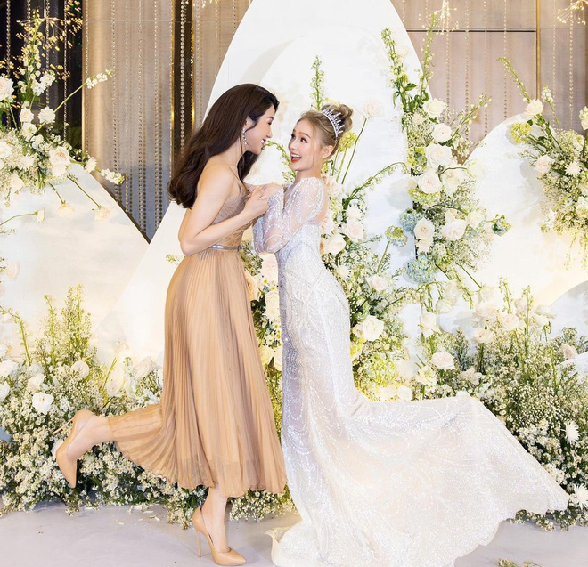 Lộ cảnh Diệp Lâm Anh vẫn mở tiệc với họ hàng nhà chồng chỉ 10 ngày trước biến xác nhận ly thân, dọn đi-5