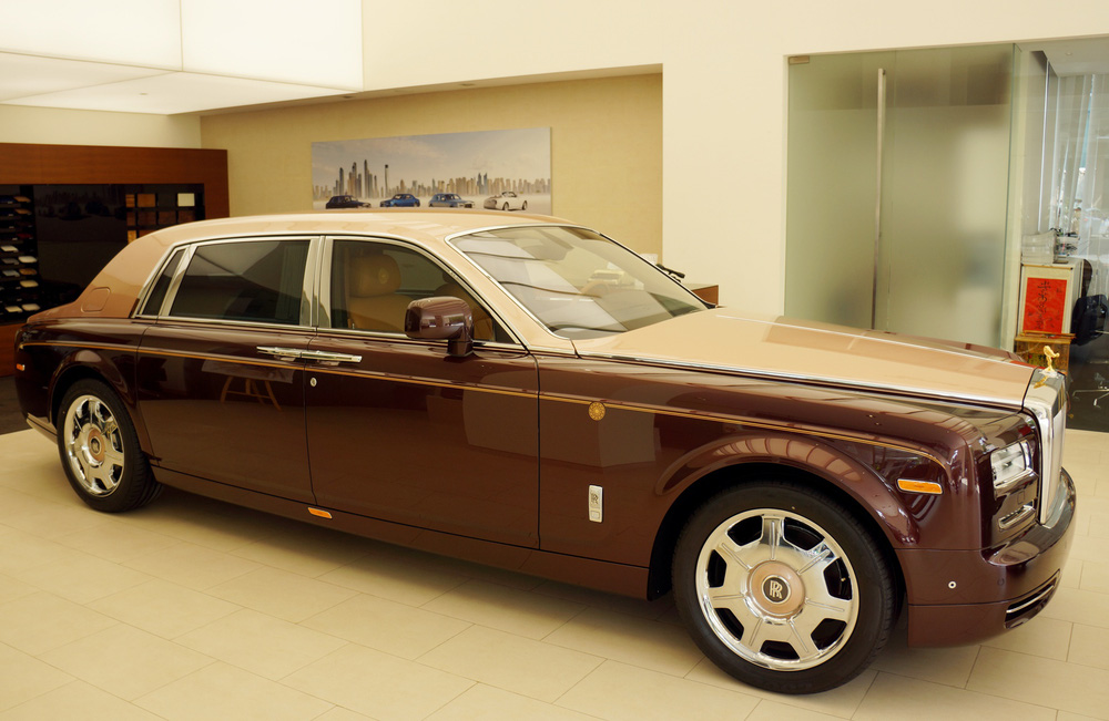Chủ tịch Trịnh Văn Quyết - ‘dân chơi xe’ khét tiếng: Sở hữu Rolls-Royce Phantom Lửa Thiêng 51 tỷ, Maybach S600 Pullman được ví là ‘biệt thự biết đi’ lên tới triệu đô…-6