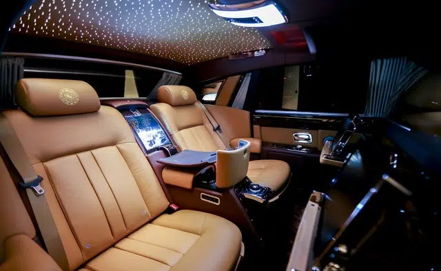 Chủ tịch Trịnh Văn Quyết - ‘dân chơi xe’ khét tiếng: Sở hữu Rolls-Royce Phantom Lửa Thiêng 51 tỷ, Maybach S600 Pullman được ví là ‘biệt thự biết đi’ lên tới triệu đô…-7