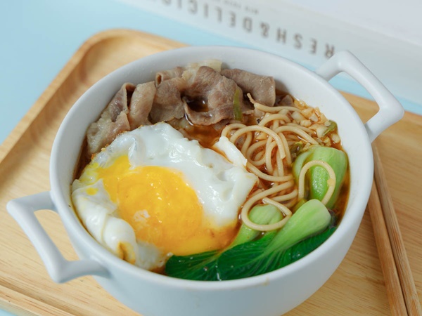 Mì bò mà nấu theo kiểu này ngon mê ly, chỉ mất 5 phút là đã có bữa sáng đủ chất-8