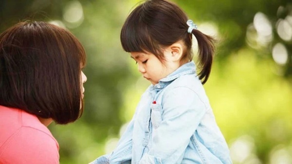 Tại sao con đòi ôm sau khi bị mắng? Hiểu rõ rồi, cha mẹ sẽ không ngừng hối hận-2