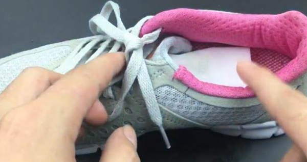 Nhỏ một giọt dầu gió lên điện thoại bạn sẽ thấy hữu ích, tiết kiệm kha khá tiền, ai cũng nên học hỏi-1